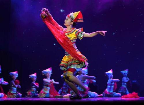 壮族舞蹈视频成人舞曲